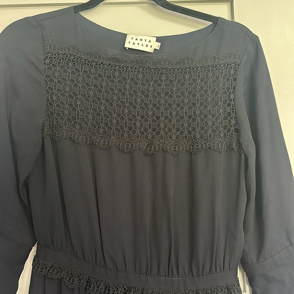 Dark navy silk dress. Size 2 - Picture 2 of 4